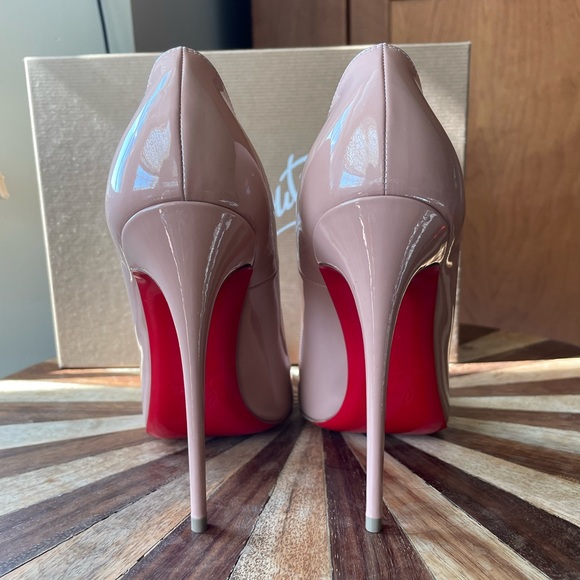Christian Louboutin ‘So Kate’ Heels - Picture 3 of 8